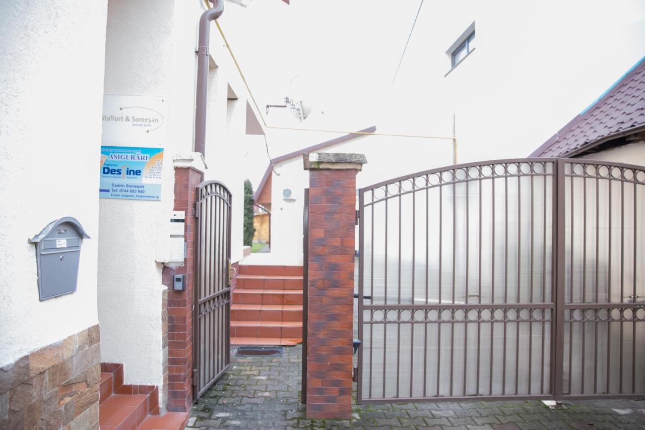BistriţaApartament Betaアパートメント エクステリア 写真